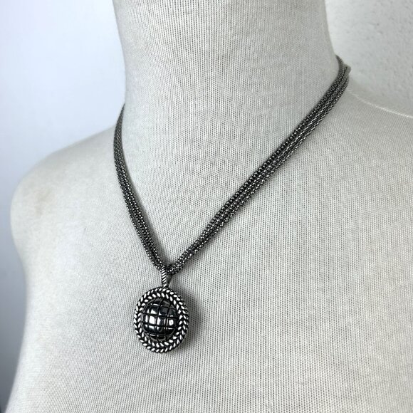 Tocara‎ Stainless Steel Pendant Reversible Necklace - Picture 7 of 12